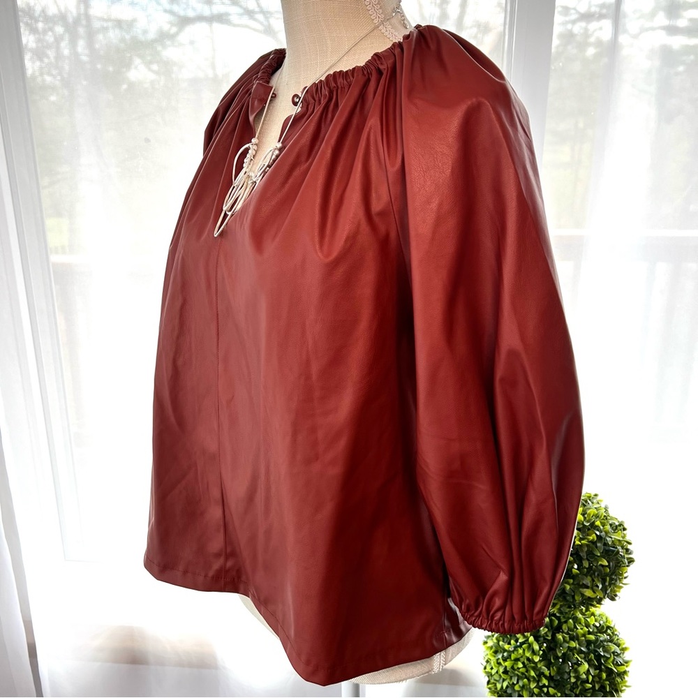 Who What Wear Fired Brick Faux Leather Top 3/4 Ballon Sleeves Sz M NWT - Picture 8 of 15